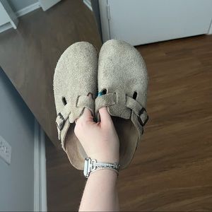 BIRKENSTOCK BOSTON TAUPE SOFT FOOTBED